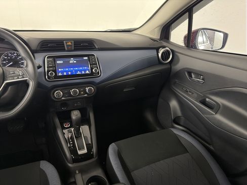 Certified 2025 Nissan Versa SV image 39