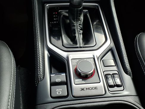 Used 2020 Subaru Forester Limited image 12