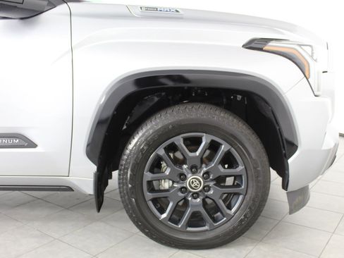 Used 2024 Toyota Sequoia Platinum image 21