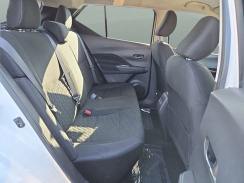 Used 2023 Nissan Kicks SV image 14