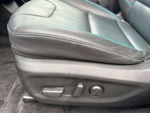 Used 2022 Kia Niro EX Premium image 13