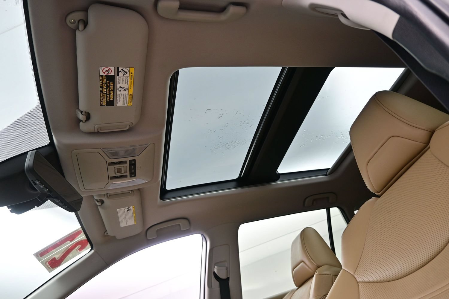 Used 2021 Toyota RAV4 Limited AWD/4WD image 18