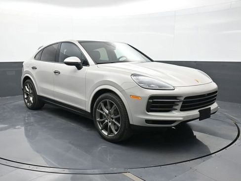 Certified 2022 Porsche Cayenne S AWD/4WD image 25