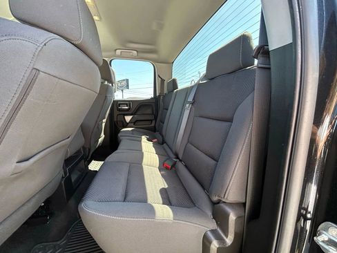 Used 2018 Chevrolet Silverado 1500 LT w/ Midnight Edition image 28