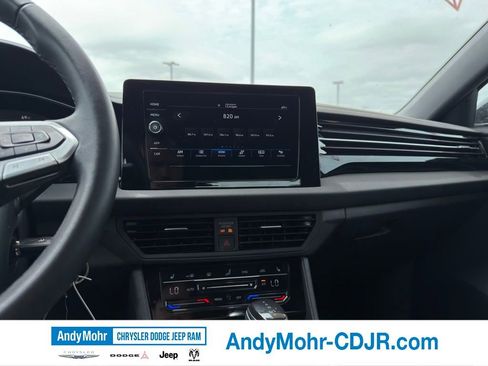 Used 2025 Volkswagen Jetta Sport FWD image 7