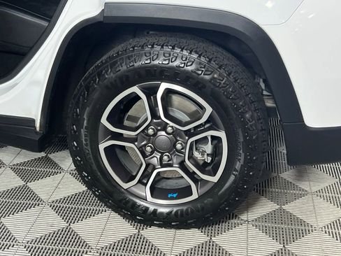 Used 2023 Jeep Grand Cherokee Trailhawk w/ Advanced Protech Group II image 14