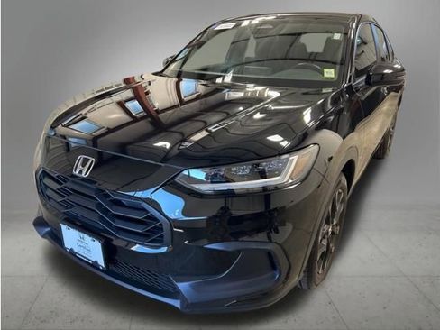 Certified 2025 Honda HR-V Sport image 1