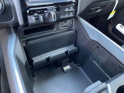 New 2022 RAM 1500 Big Horn image 43