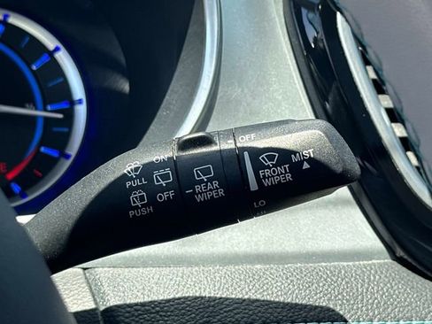 Used 2020 Chrysler Pacifica Limited w/ Advanced Safetytec Group FWD image 10