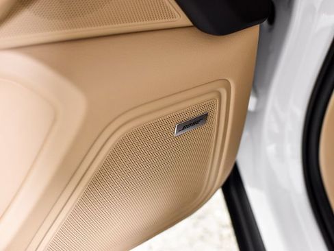 Used 2025 Porsche Macan AWD/4WD image 20
