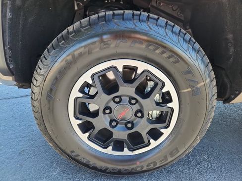 Used 2026 Toyota Tacoma TRD Off-Road AWD/4WD image 16
