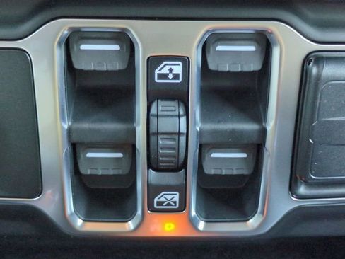 New 2026 Jeep Wrangler Unlimited Sahara AWD/4WD image 24