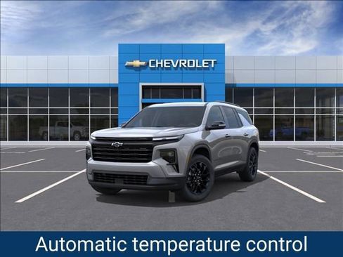 New 2026 Chevrolet Traverse LT w/ Midnight/Sport Edition FWD image 9
