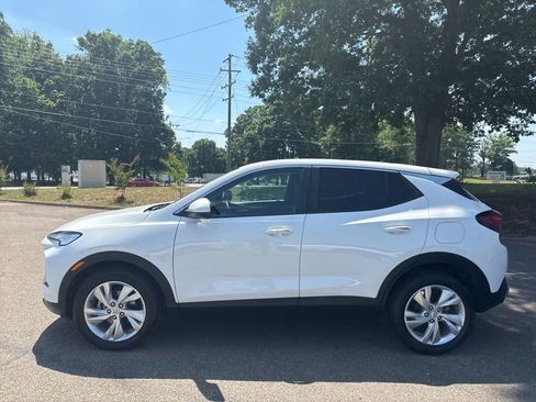 Used 2024 Buick Encore GX Preferred FWD image 2