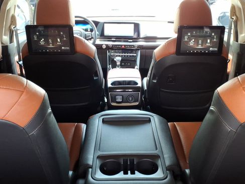 Used 2024 Kia Carnival SX Prestige FWD image 18