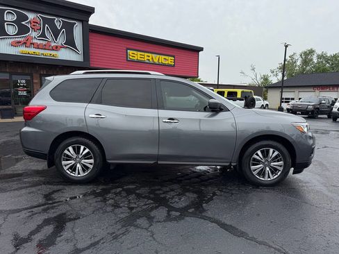 Used 2020 Nissan Pathfinder S FWD image 8