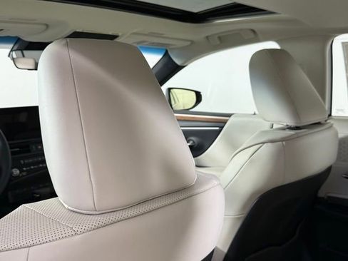 New 2025 Lexus ES 350 w/ Premium Package image 22