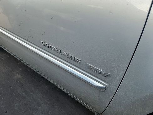 Used 2013 Cadillac Escalade ESV Platinum image 35