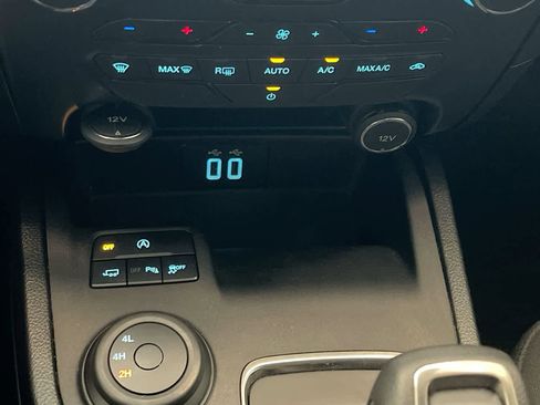 Used 2019 Ford Ranger XLT w/ Equipment Group 301A Mid image 18