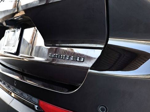 Used 2023 Jeep Grand Cherokee L Limited w/ Luxury Tech Group II image 17