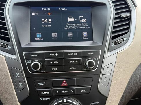 Used 2018 Hyundai Santa Fe Sport w/ 2.4L Value Package 02 image 22