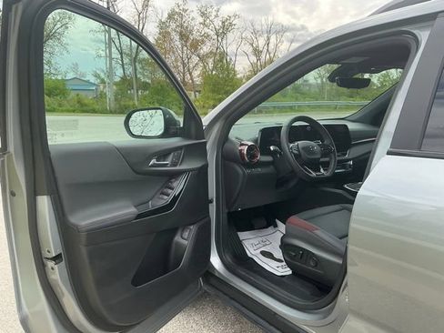 Used 2025 Chevrolet Equinox RS w/ Safety and Technology Package AWD/4WD image 15