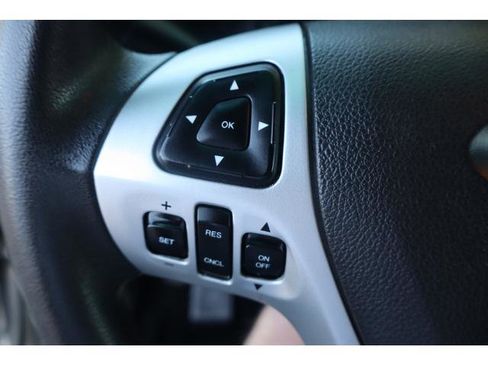 Used 2013 Ford Explorer 4WD 4dr Base w/ Class III Trailer Tow Pkg image 11