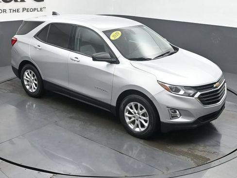 Used 2019 Chevrolet Equinox LS w/ LS Convenience Package FWD image 42