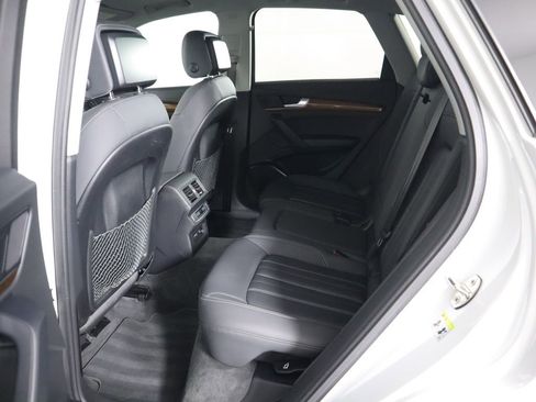 Used 2021 Audi Q5 e Premium image 21