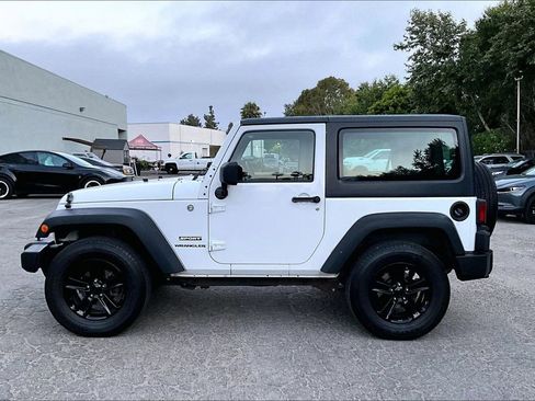 Used 2013 Jeep Wrangler Sport AWD/4WD image 7