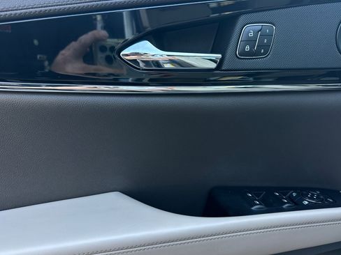 Certified 2021 Lincoln Nautilus Reserve image 10