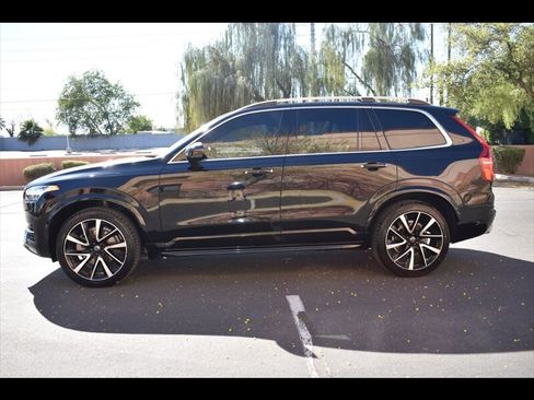 Used 2019 Volvo XC90 T6 Momentum image 4