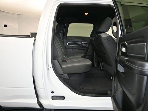 Used 2024 RAM 2500 Big Horn AWD/4WD image 24