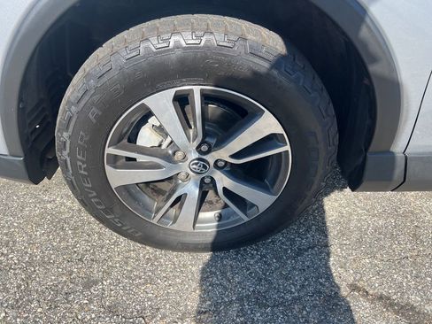 Used 2018 Toyota RAV4 XLE image 52