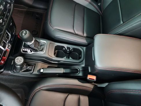 New 2026 Jeep Wrangler Unlimited Rubicon AWD/4WD image 28