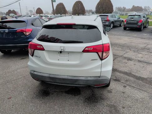Used 2017 Honda HR-V EX image 6