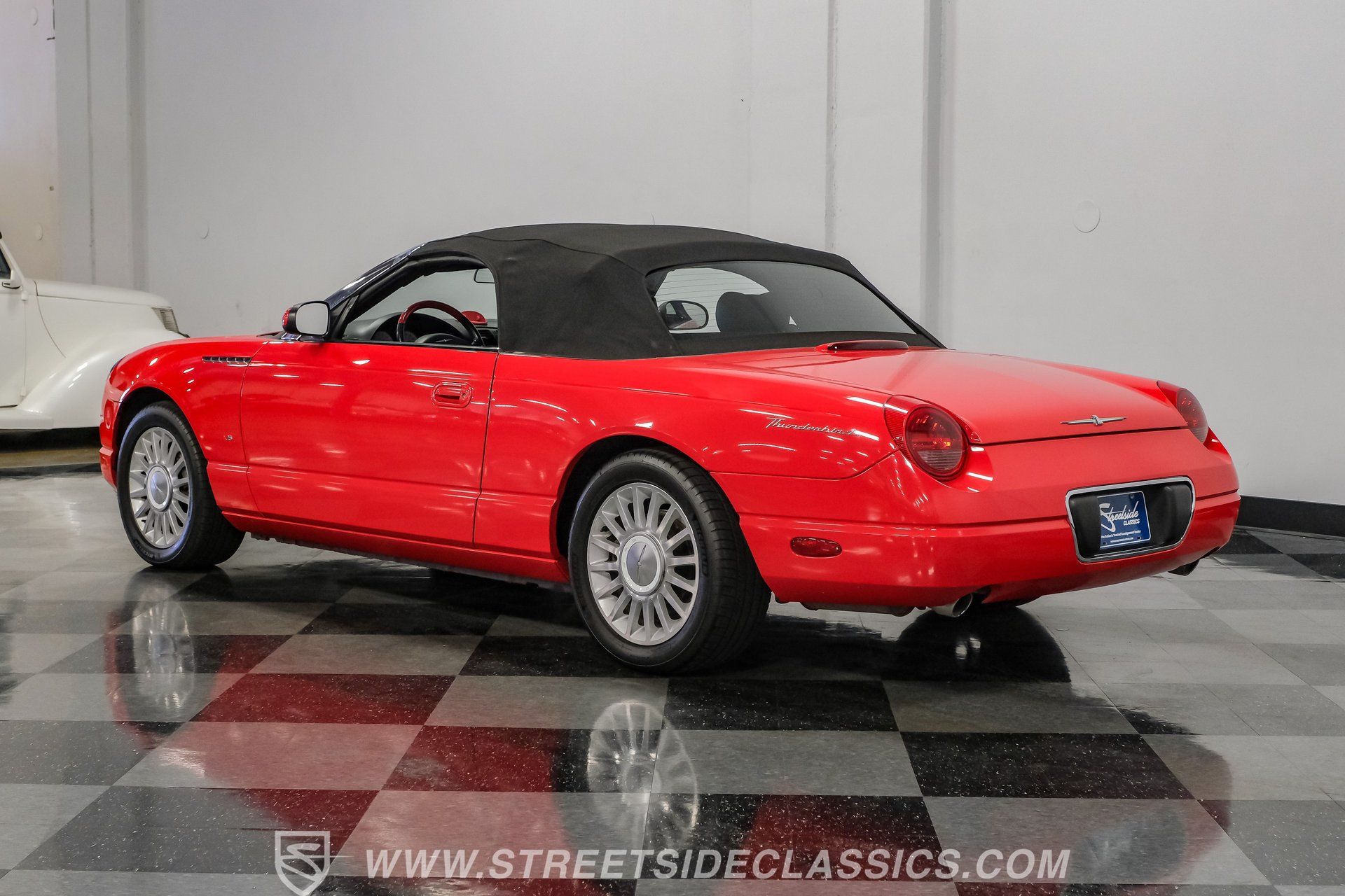Used 2004 Ford Thunderbird RWD image 13