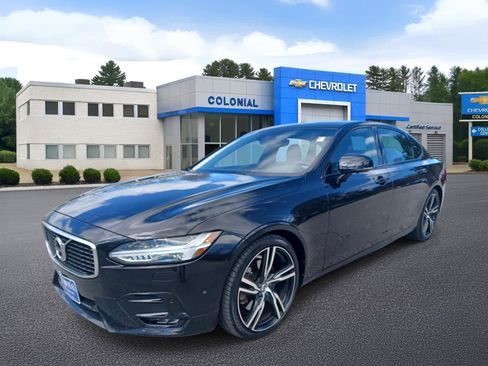 Used 2020 Volvo S90 T6 R-Design image 1