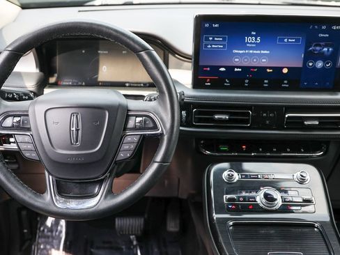 Certified 2023 Lincoln Nautilus FWD image 8