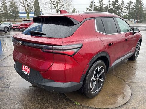 New 2026 Chevrolet Equinox EV LT AWD/4WD image 9