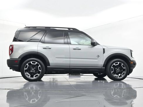 Used 2022 Ford Bronco Sport Outer Banks w/ Tech Package AWD/4WD image 31