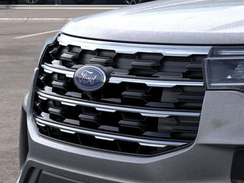 New 2026 Ford Explorer Active w/ Active Comfort Package AWD/4WD image 17