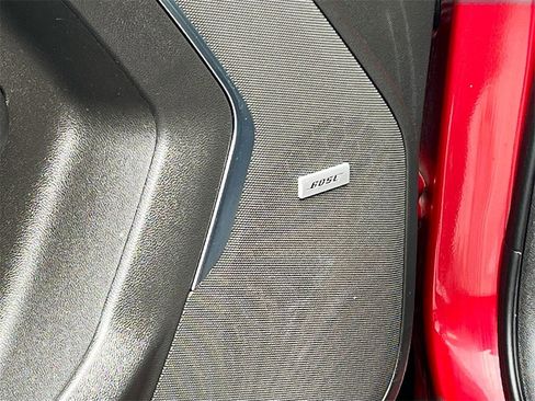 Used 2023 Chevrolet Suburban RST w/ Luxury Package image 18