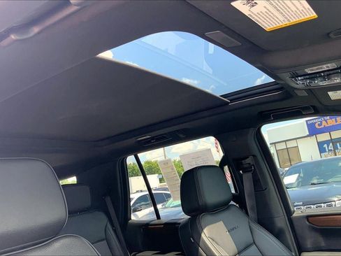 Used 2026 GMC Yukon Denali AWD/4WD image 27