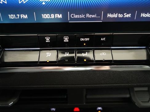 Used 2025 Chevrolet Colorado W/T AWD/4WD image 43