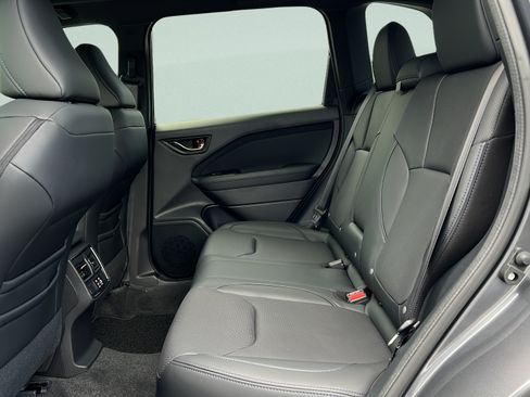 New 2026 Subaru Forester Limited AWD/4WD image 12