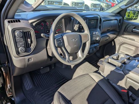 Used 2024 Chevrolet Silverado 1500 Custom Trail Boss AWD/4WD image 15