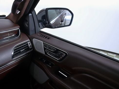 Used 2019 Lincoln Navigator L Black Label AWD/4WD image 26