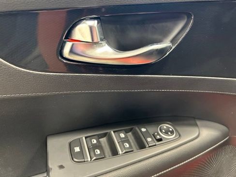 Used 2024 Kia Forte GT-Line w/ GT-Line Premium Package FWD image 21