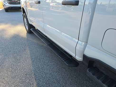 Used 2025 Ford F250 XLT w/ FX4 Off-Road Package image 13